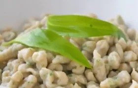 Frühlingshaftes Rezept für selbstgemachte Bärlauch-Spätzle