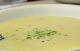 Geröstete Grießsuppe - Eine köstliche und einfache Suppe