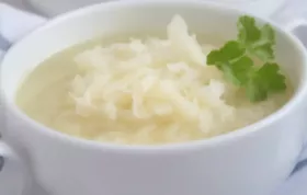 Herzhafte und gesunde Sauerkrautsuppe