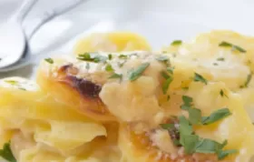 Herzhaftes Kartoffelgratin mit Lauch und Käse