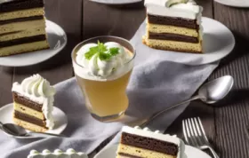 Himmlische Erdbeer-Mandel-Schichttorte voller Genuss