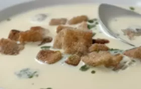 Käsesuppe mit Apfel