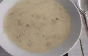 Knoblauchsuppe mit Schafskäse
