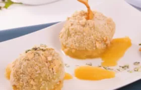 Köstliche Kürbiskernöl-Nougat-Knödel mit einem fruchtigen Apfelmus