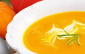 Köstliche Kürbissuppe mit einer würzigen Currynote