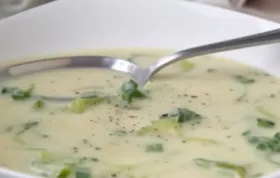 Köstliche Mangoldsuppe mit Kartoffeln und Sahne