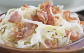 Köstlicher Krautsalat mit frischen Zutaten