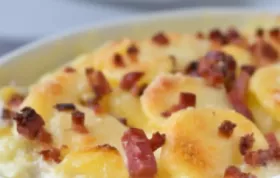 Köstliches Kartoffelgratin mit knusprigem Speck