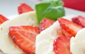 Köstliches Rezept für Erdbeeren mit Mozzarella