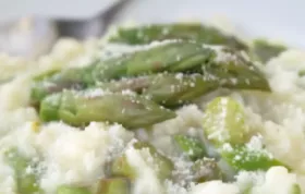 Köstliches Spargelrisotto mit frischem Bärlauch