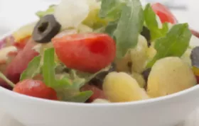 Langer Kartoffelsalat mit mediterranen Aromen