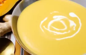 Leckere Kürbissuppe mit Ingwer für kalte Tage