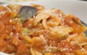 Leckere Pasta mit einer fruchtigen Zucchinisauce