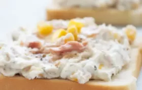 Leckere Pizzabrötchen mit Thunfisch - ideal als Fingerfood oder Snack