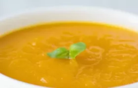 Leckere und gesunde Karotten-Kokos-Suppe