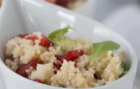 Leckerer Couscous-Salat mit mediterranen Aromen