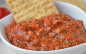 Leckerer Tomaten-Dip für Chips und Gemüsesticks