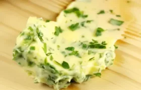 Leckeres Knoblauch-Kräuter-Butter Rezept