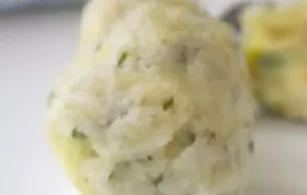 Leckeres Rezept für selbstgemachte Kartoffel-Lauch-Knödel