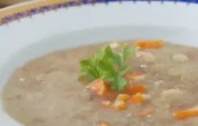 Leckeres und herzhaftes Rezept: Brotsuppe mit Gemüse
