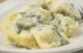 Nudeln mit cremiger Käse-Spinatsauce