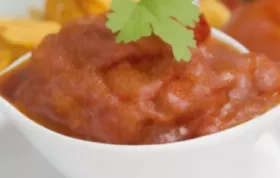 Scharfe und fruchtige Chilisauce - Rezept für eine würzige Sauce mit fruchtiger Note