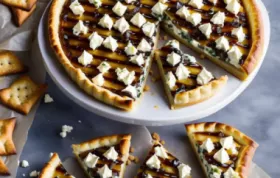 Tarteletts mit Feta und Zwiebel