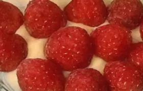 Vanillecreme Mit Himbeeren