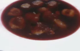 Weinsuppe mit Zwetschken